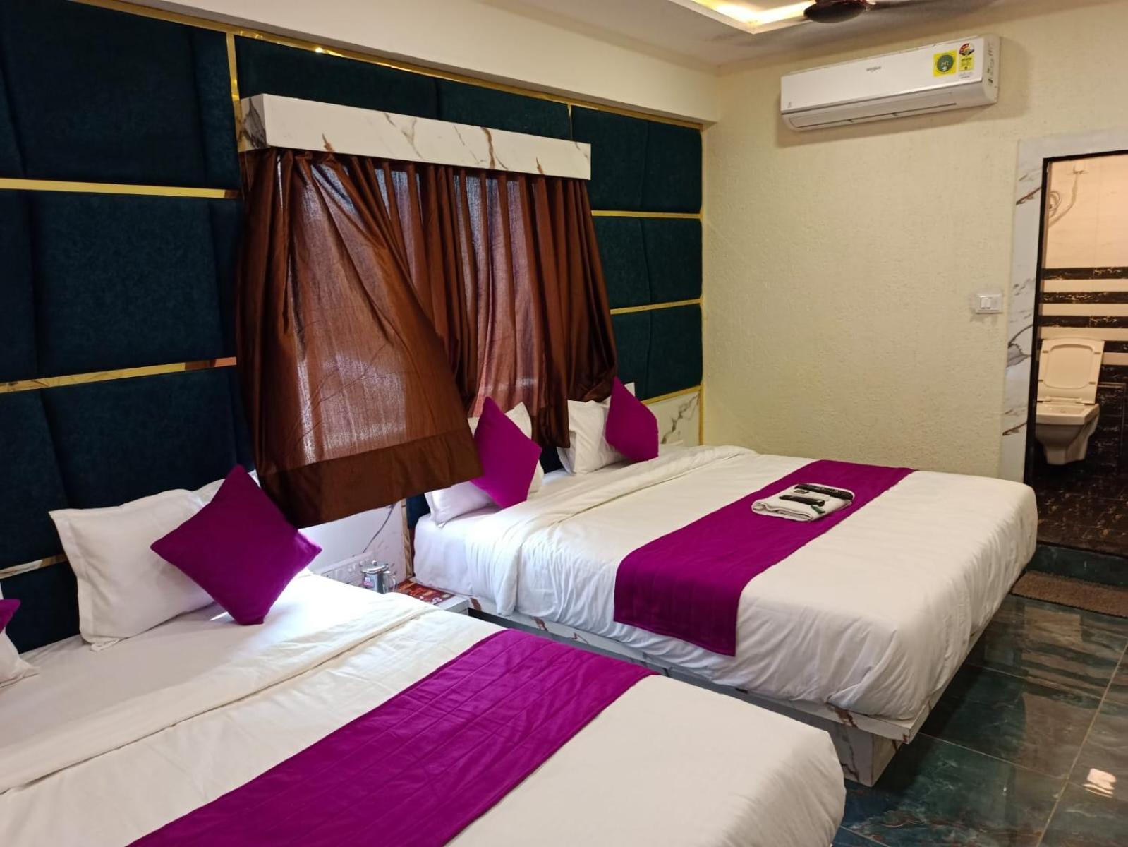 Hotel Karnavati 아흐메다바드 외부 사진